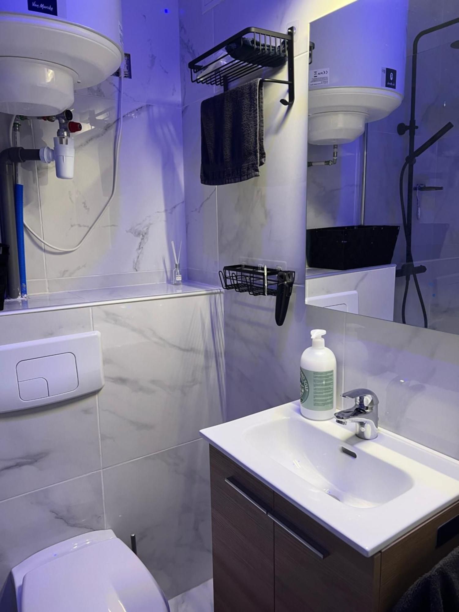 Design Studio Perfectly Located - Eu Madou - Park Apartment Brussels Luaran gambar
